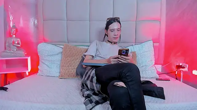 Hecatee 77 online show from 11/24/25, 08:20