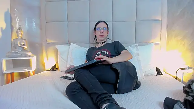 Hecatee 77 online show from 12/03/25, 07:46