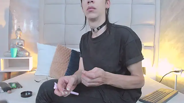 Hecatee 77 online show from 09/15/25, 08:31