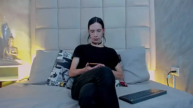 Hecatee 77 online show from 11/05/25, 08:01