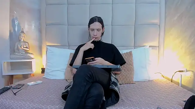 Hecatee 77 online show from 09/27/25, 08:04