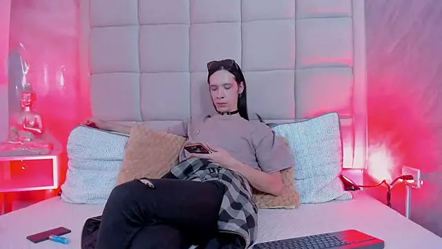 Hecatee 77 online show from 11/19/25, 07:58