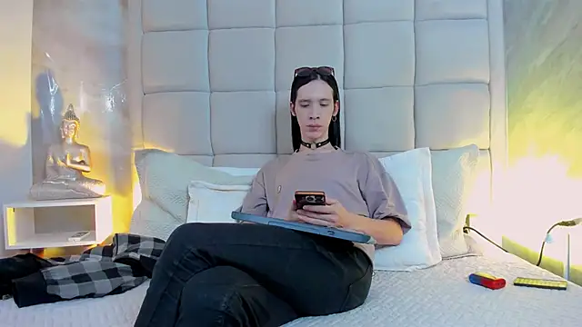 Hecatee 77 online show from 11/11/25, 08:03