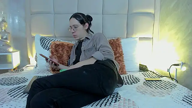 Hecatee 77 online show from 02/07/26, 07:55