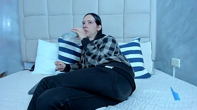 Hecatee 77 online show from 03/04/26, 08:16