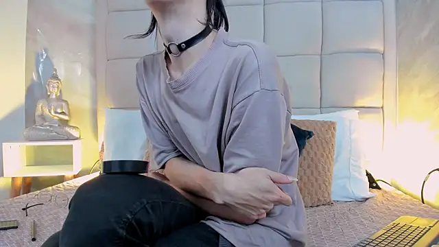 Hecatee 77 online show from 09/29/25, 07:52