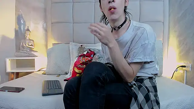 Hecatee 77 online show from 10/24/25, 07:57