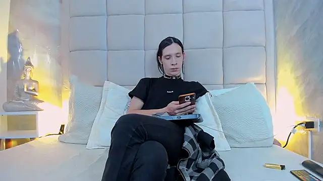 Hecatee 77 online show from 10/22/25, 07:35