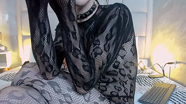 Hecatee 77 online show from 12/17/25, 07:52