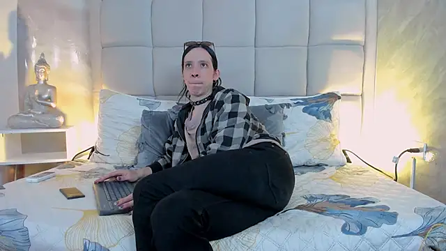 Hecatee 77 online show from 01/13/26, 07:40