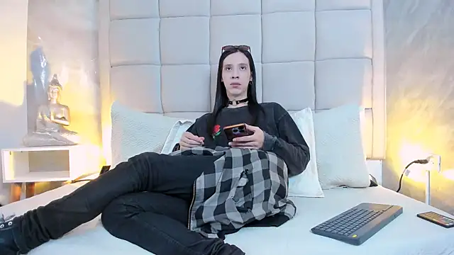 Hecatee 77 online show from 10/19/25, 07:49