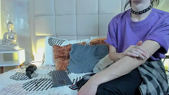 Hecatee 77 online show from 02/06/26, 08:16