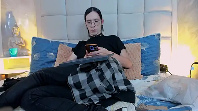 Hecatee 77 online show from 10/16/25, 07:55