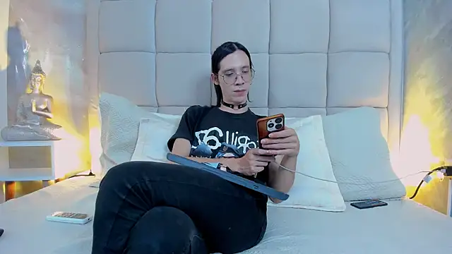 Hecatee 77 online show from 10/21/25, 07:46