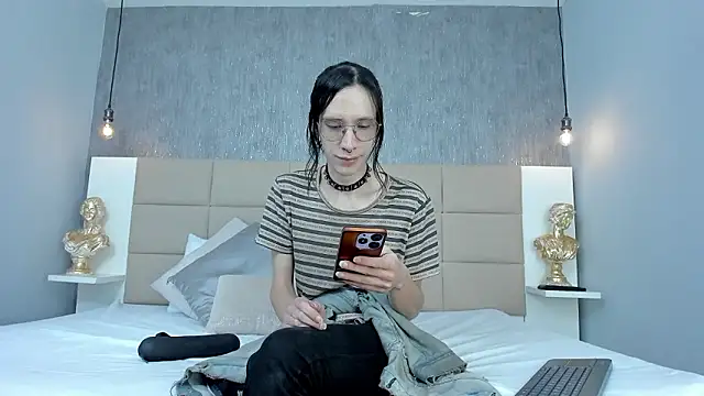 Hecatee 77 online show from 03/13/26, 08:03