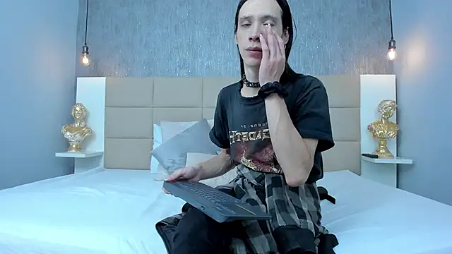 Hecatee 77 online show from 03/18/26, 07:37