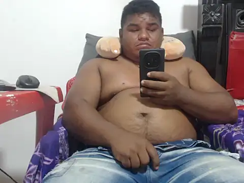 PONSE LATINO online show from 11/25/25, 03:23