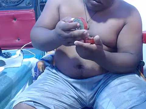 PONSE LATINO online show from 11/28/25, 04:51