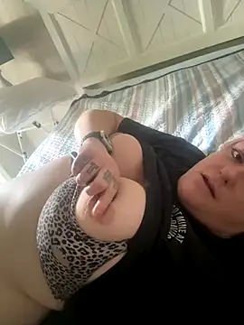 Cumslutsnowbunnie69 online show from 09/25/25, 06:36