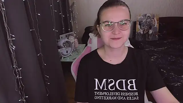 MissBrightShine online show from 10/19/25, 10:29