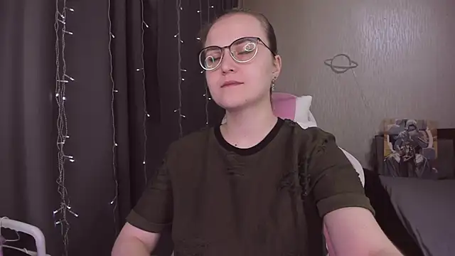 MissBrightShine online show from 11/18/25, 10:40