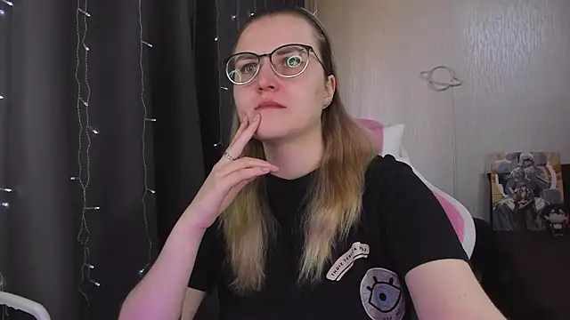 MissBrightShine online show from 04/01/26, 08:26