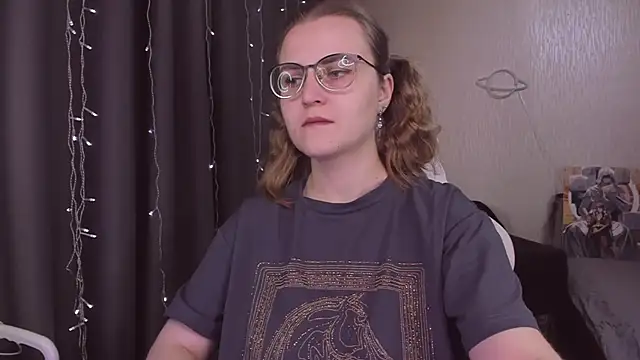 MissBrightShine online show from 10/31/25, 10:01