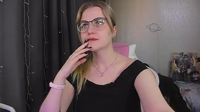 MissBrightShine online show from 04/21/26, 03:07