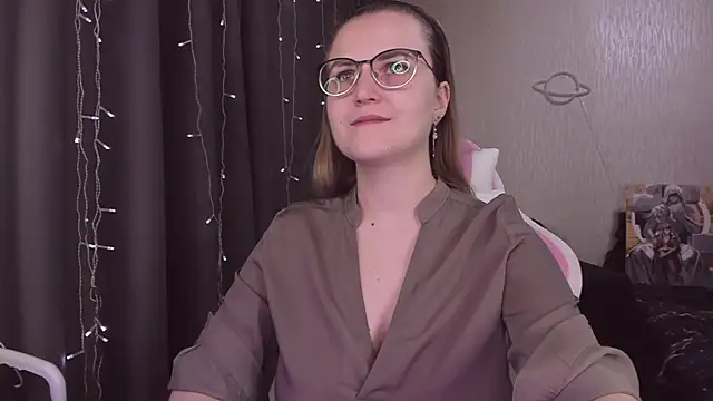 MissBrightShine online show from 10/25/25, 10:47