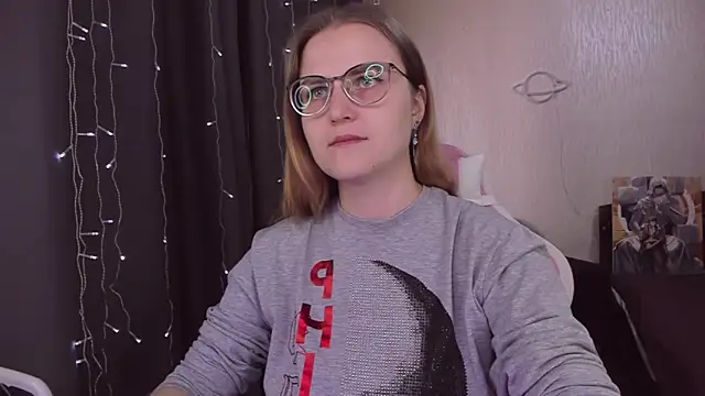 MissBrightShine online show from 10/04/25, 09:55