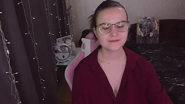 MissBrightShine online show from 10/18/25, 09:33