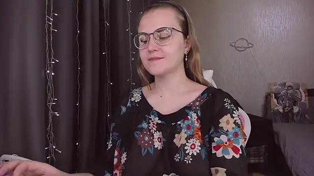 MissBrightShine online show from 11/13/25, 10:41