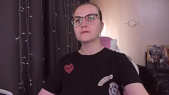 MissBrightShine online show from 10/09/25, 06:47