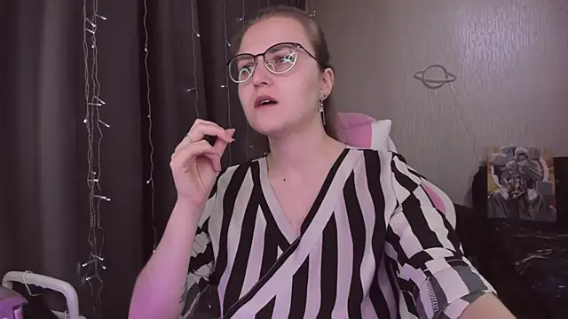 MissBrightShine online show from 11/26/25, 10:37