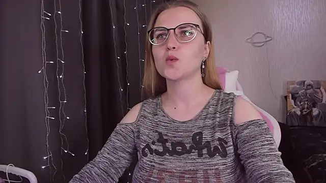 MissBrightShine online show from 09/16/25, 10:27