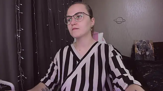 MissBrightShine online show from 12/04/25, 11:20