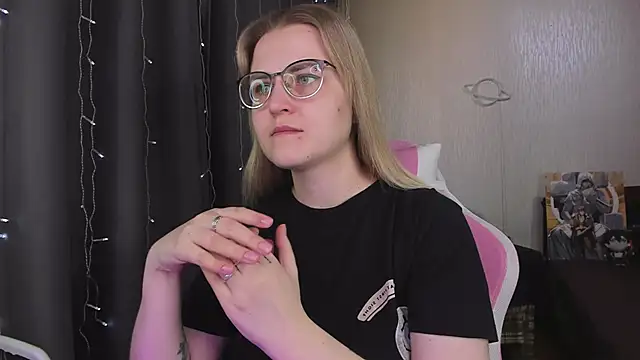 MissBrightShine online show from 03/29/26, 10:39