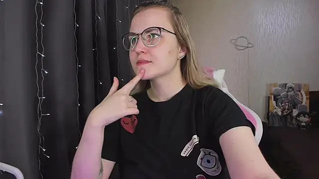 MissBrightShine online show from 04/04/26, 11:06