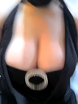 Snapshot of Lolytta chatting on 10/26/25, 12:38 Lolytta online show from 10/26/25, 12:38