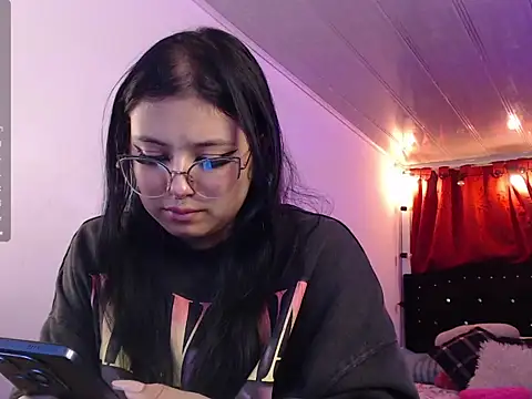 kitt kaat online show from 10/18/25, 03:52