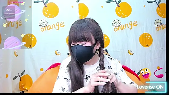 alonelove   online show from 11/20/25, 02:12