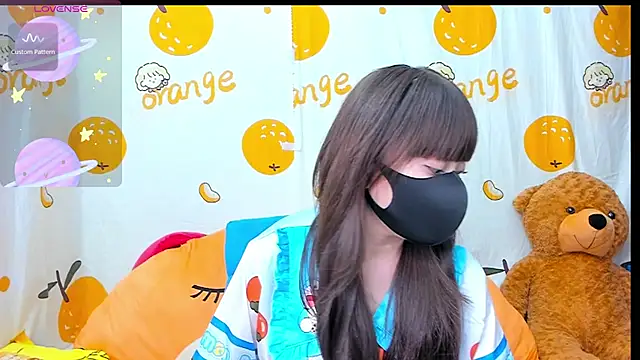 alonelove   online show from 10/29/25, 02:32