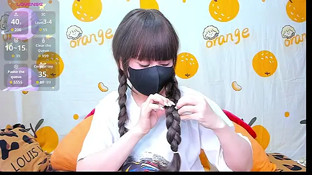 alonelove   online show from 11/17/25, 02:37