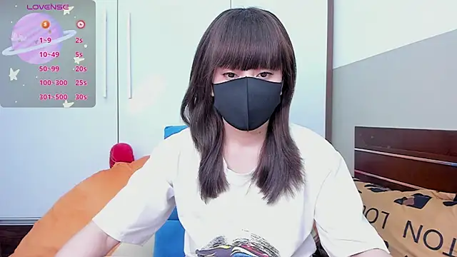 alonelove   online show from 09/23/25, 02:18