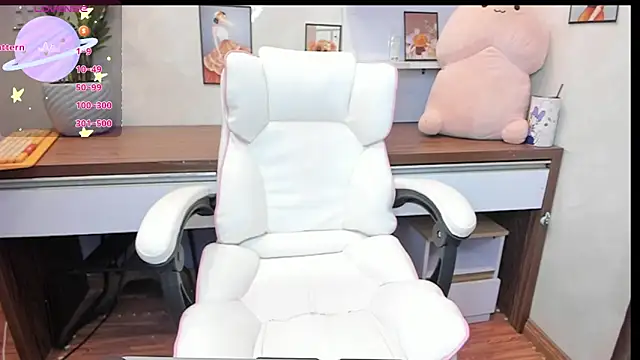 alonelove   online show from 10/04/25, 03:30