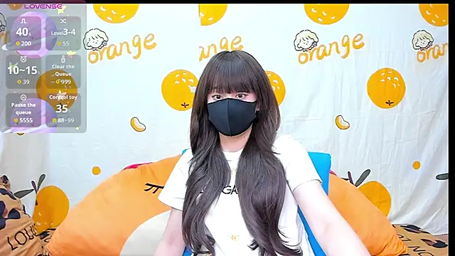 alonelove   online show from 10/21/25, 02:00