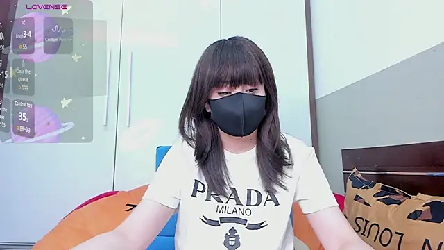 alonelove   online show from 09/10/25, 02:32