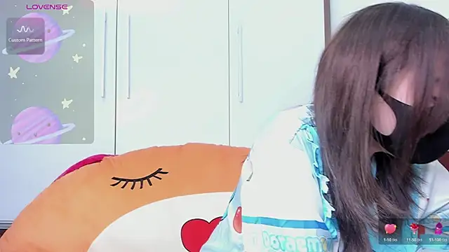 alonelove   online show from 09/12/25, 02:23