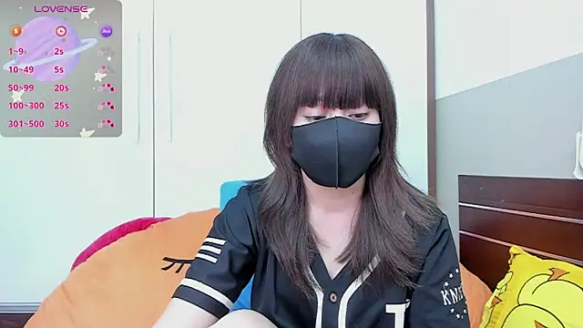 alonelove   online show from 10/03/25, 02:37