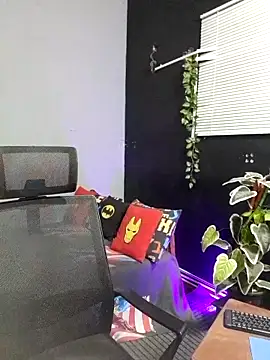 Rayansmith  online show from 10/10/25, 01:01